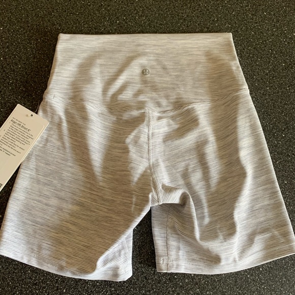 ❌Sold❌ Lululemon Align Shorts - Picture 3 of 5